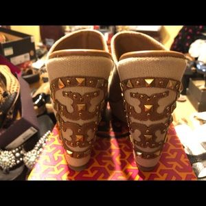 Tory Burch Wedge size 8 Very good used condition
